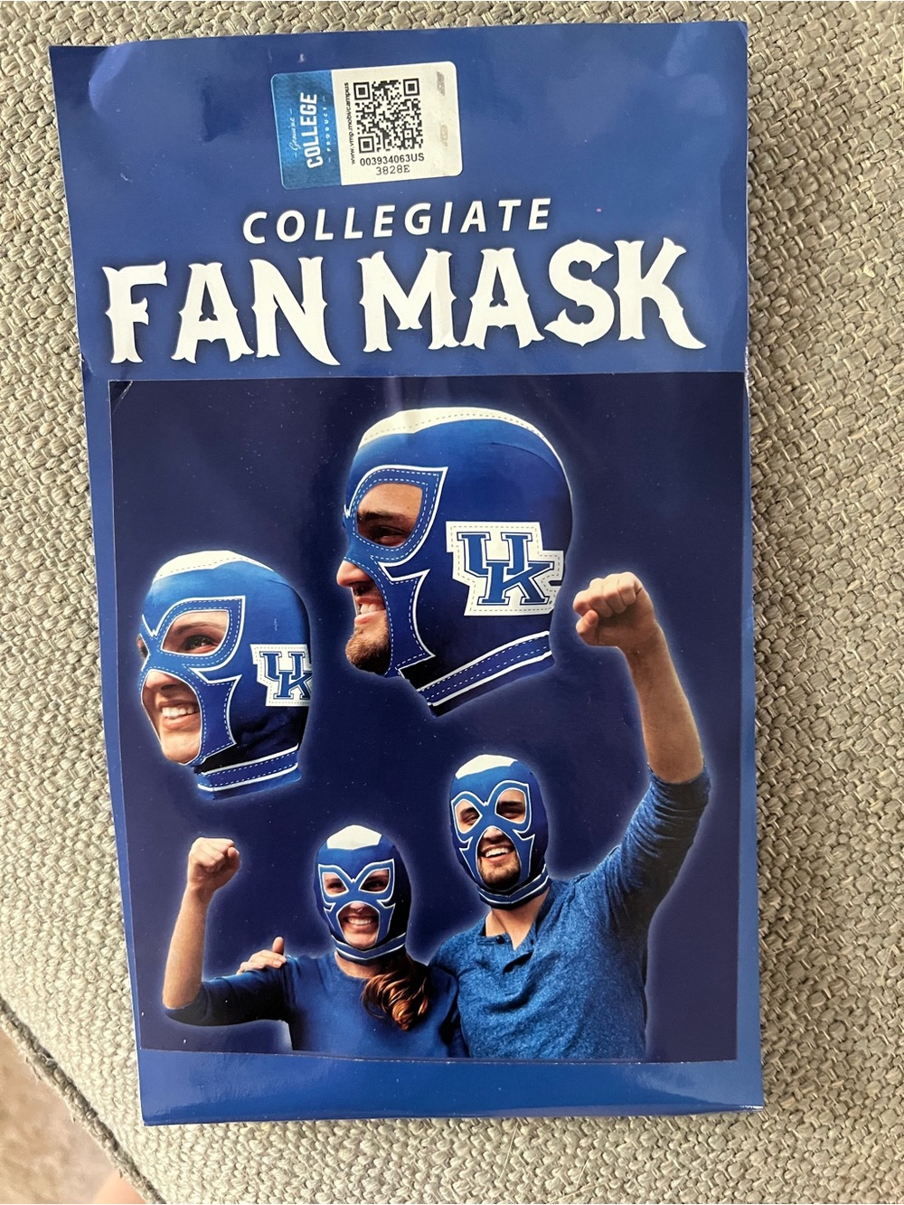 UK - NCAA Fan Mask - Multi-Logo Blue Backing - University of Kentucky